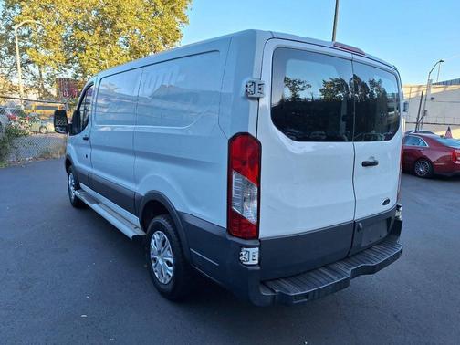 2017 Ford Transit-250 Base