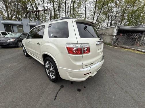 2011 GMC Acadia Denali