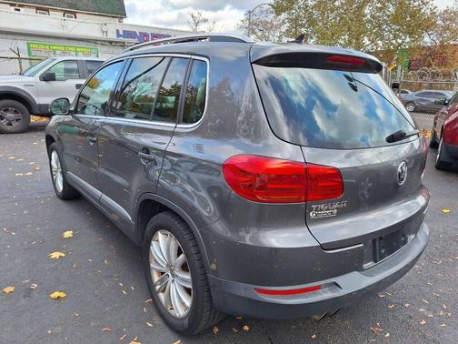2012 Volkswagen Tiguan SE