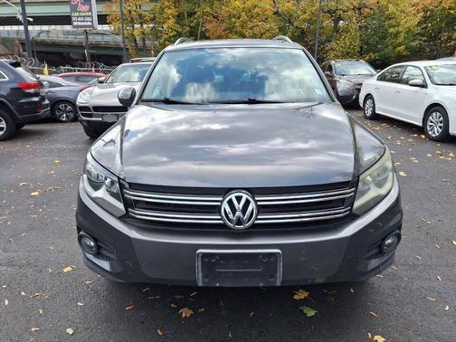 2012 Volkswagen Tiguan SE