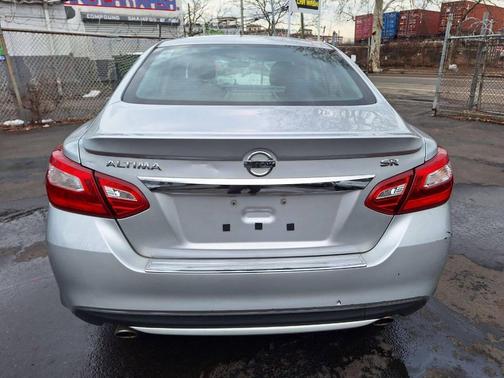 2016 Nissan Altima 2.5 SR