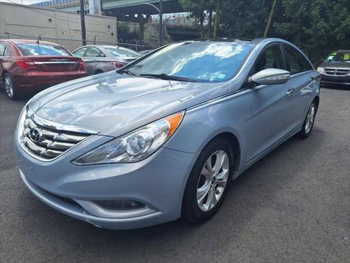 2013 Hyundai SONATA Limited