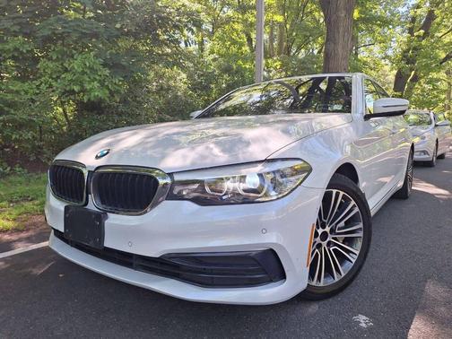 White 2019 BMW 530 i