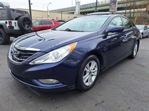2013 Hyundai SONATA GLS