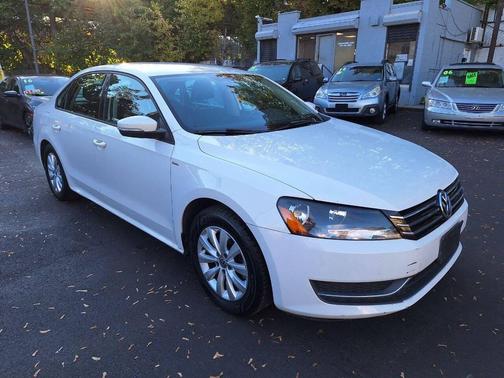 2014 Volkswagen Passat 1.8T S
