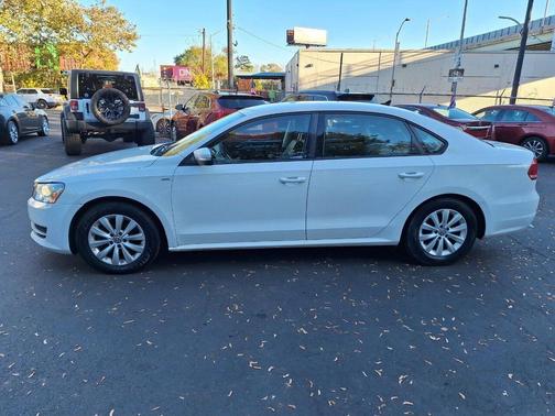 2014 Volkswagen Passat 1.8T S