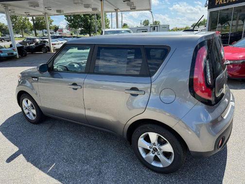 2017 Kia Soul Base