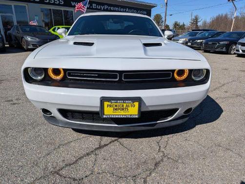2019 Dodge Challenger SXT