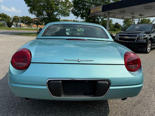 2002 Ford Thunderbird Base