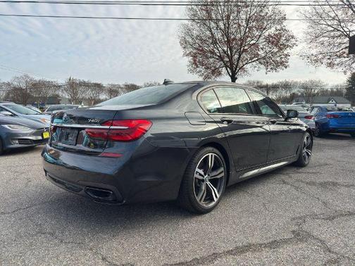 2019 BMW 740 MSPORT