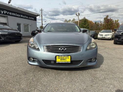 2015 INFINITI Q60 Base