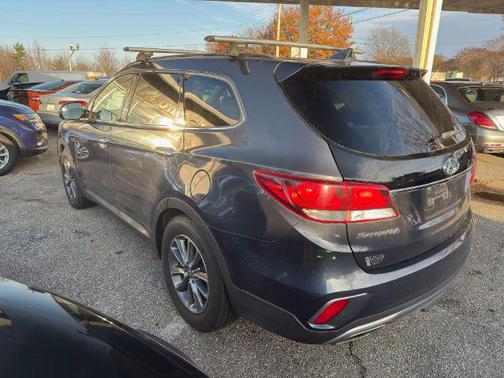 2017 Hyundai SANTA FE SE