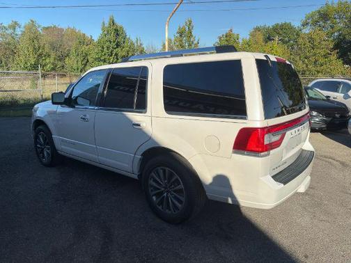 2017 Lincoln Navigator Select