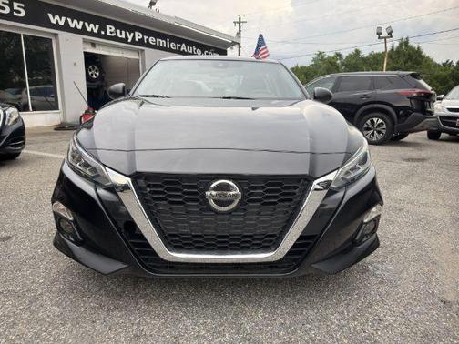 Super Black 2022 Nissan Altima 2.5 SL