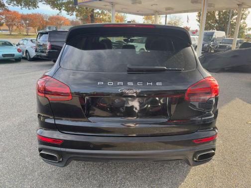 2018 Porsche Cayenne Platinum Edition