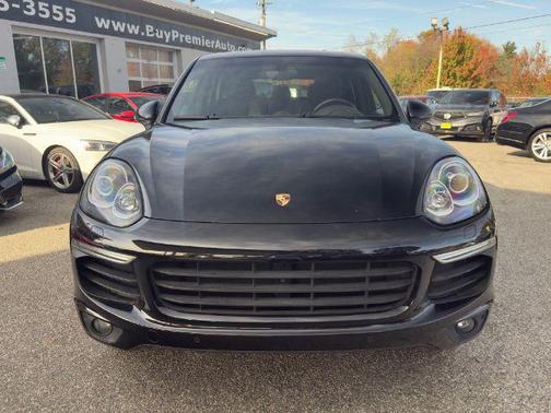 2018 Porsche Cayenne Platinum Edition