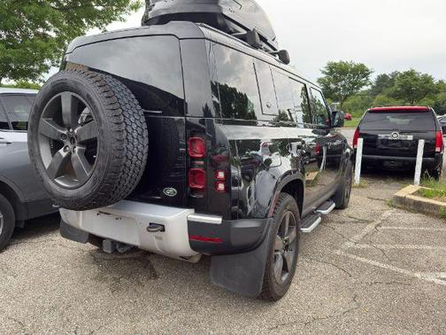 Santorini Black Metallic 2020 Land Rover Defender 110 SE