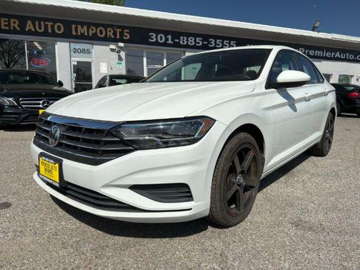 Pure White 2019 Volkswagen Jetta 1.4T SE