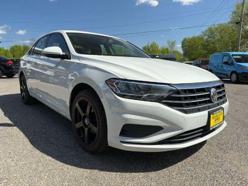 Pure White 2019 Volkswagen Jetta 1.4T SE