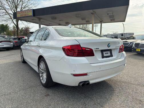 Alpine White 2015 BMW 528 xDrive