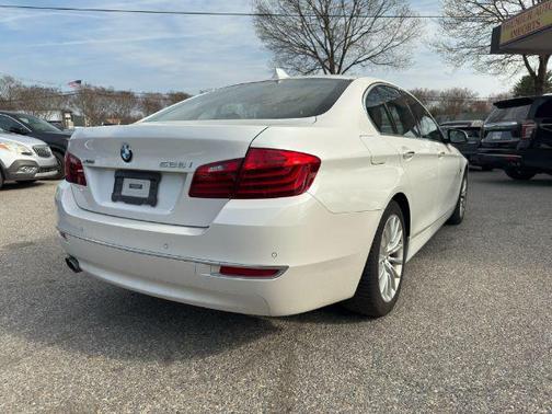 Alpine White 2015 BMW 528 xDrive