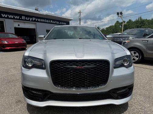 2022 Chrysler 300 S