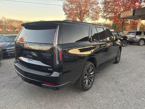 2023 Cadillac Escalade ESV Sport