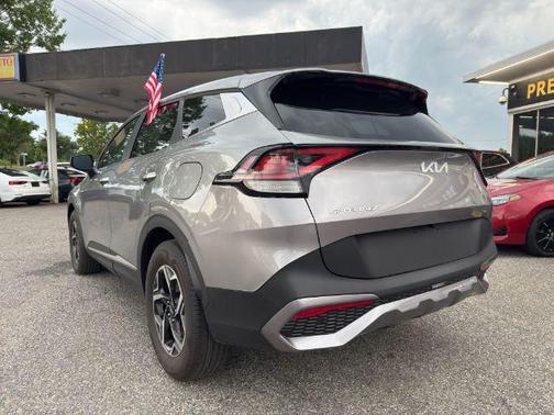 Steel Gray 2024 Kia Sportage LX