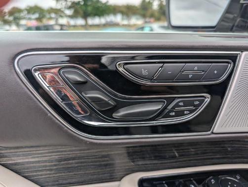 2019 Lincoln Navigator Black Label