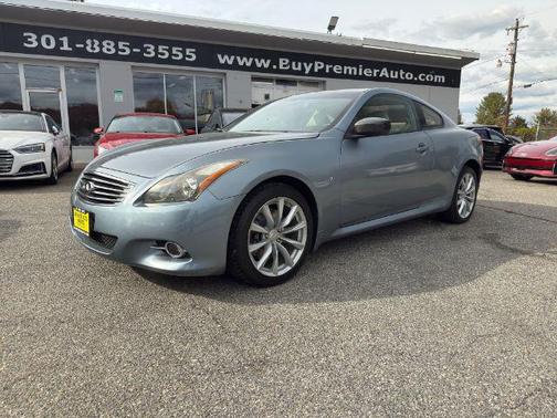 2015 INFINITI Q60 Base