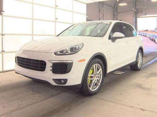 2016 Porsche Cayenne S