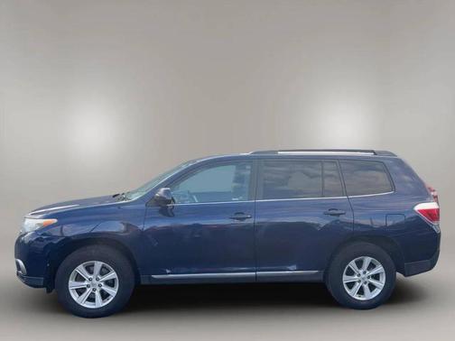 2011 Toyota Highlander SE