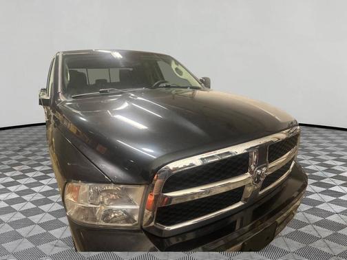 2016 RAM 1500 SLT