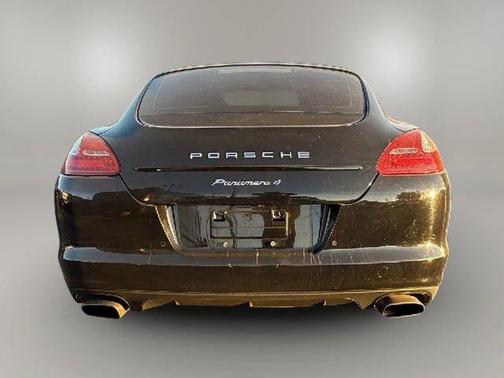 2013 Porsche Panamera 4