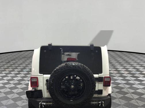 2011 Jeep Wrangler Unlimited Sahara
