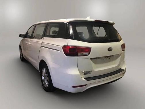 2016 Kia Sedona L
