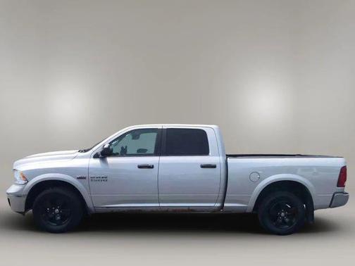 2015 RAM 1500 SLT