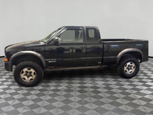 2003 Chevrolet S-10 LS