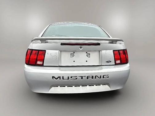 2004 Ford Mustang 