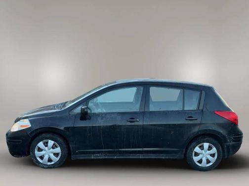 2011 Nissan Versa 1.8 S