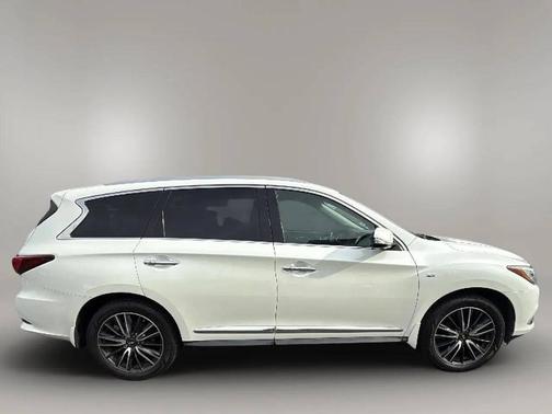 2017 INFINITI QX60 Base