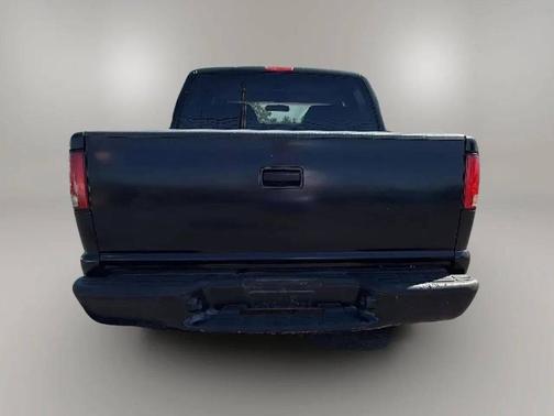 2003 Chevrolet S-10 LS 4 1/2 FT