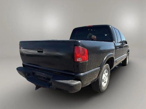 2003 Chevrolet S-10 LS 4 1/2 FT