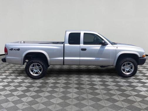 2003 Dodge Dakota SXT 6 1/2 FT