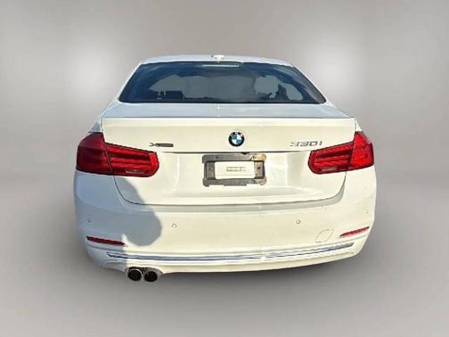 2017 BMW 330 i xDrive
