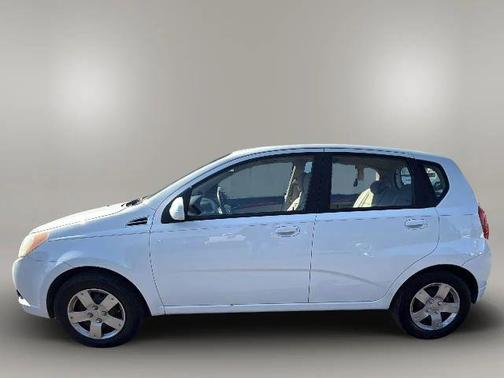 2011 Chevrolet Aveo 5 LT