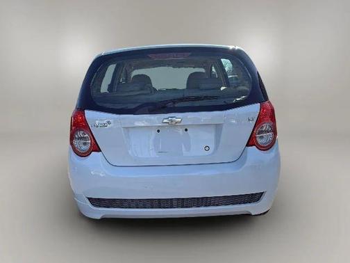 2011 Chevrolet Aveo 5 LT