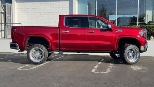 2025 GMC Sierra 1500 SLT