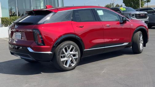 2025 Cadillac OPTIQ Luxury 1 AWD