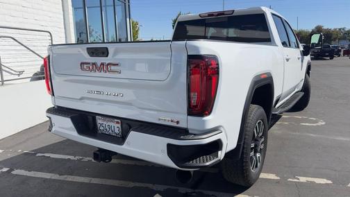 2022 GMC Sierra 2500 AT4